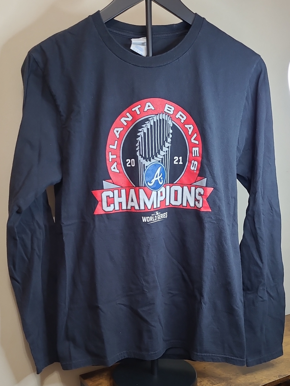 Port & Company Navy Blue Atlanta Braves 2021 Champions Unisex Shirt size Small